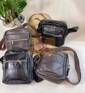 Túi Vuông Đeo Chéo Da Bò