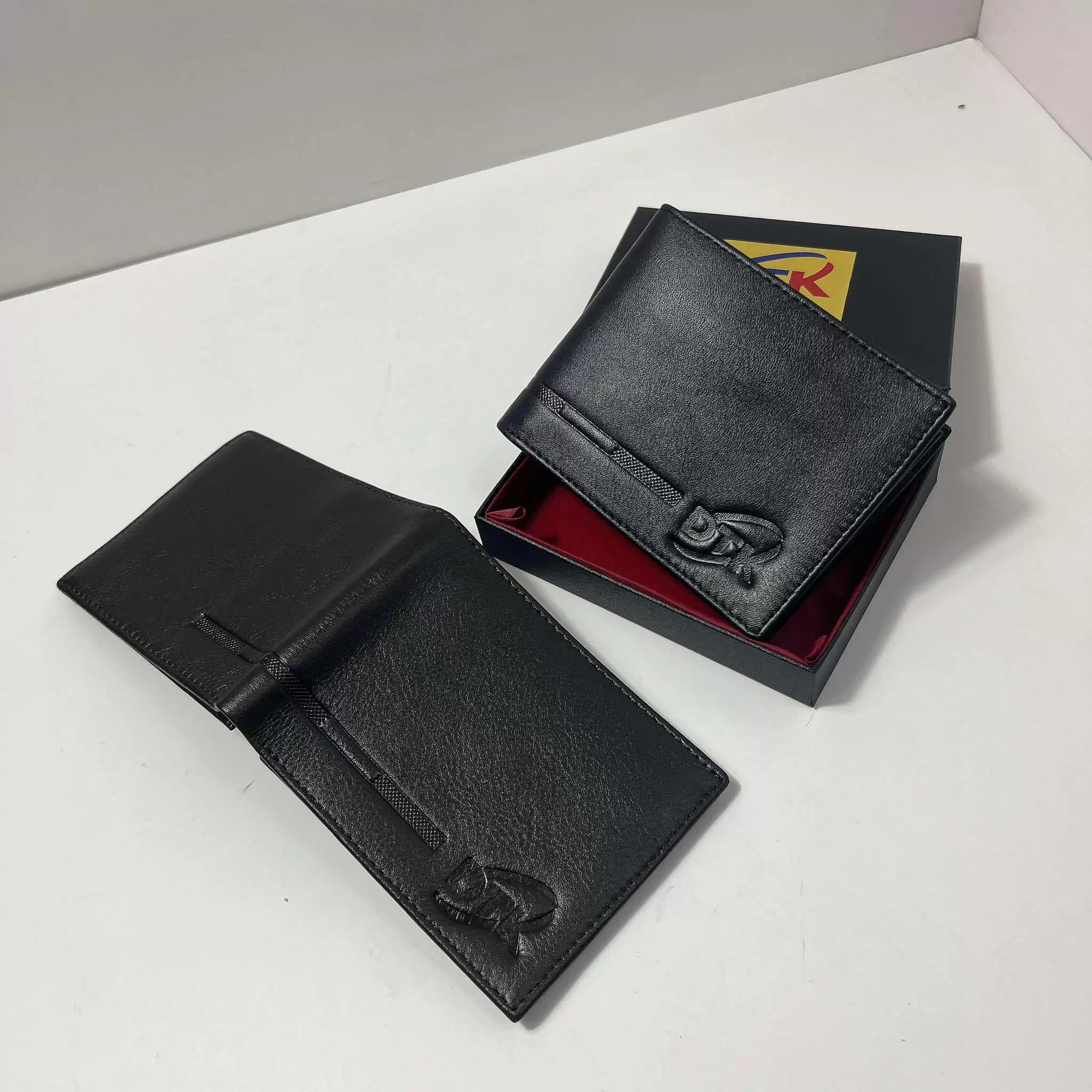 VÍ NAM DA BÒ CAO CẤP CÓ SÚP LÊ RỘNG HTSL015