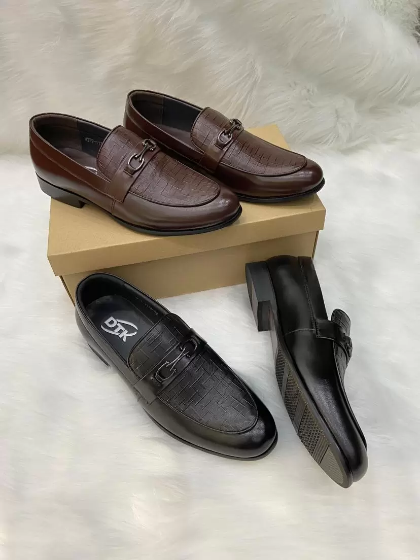 gi&agrave;y da nam B&igrave;nh T&acirc;n