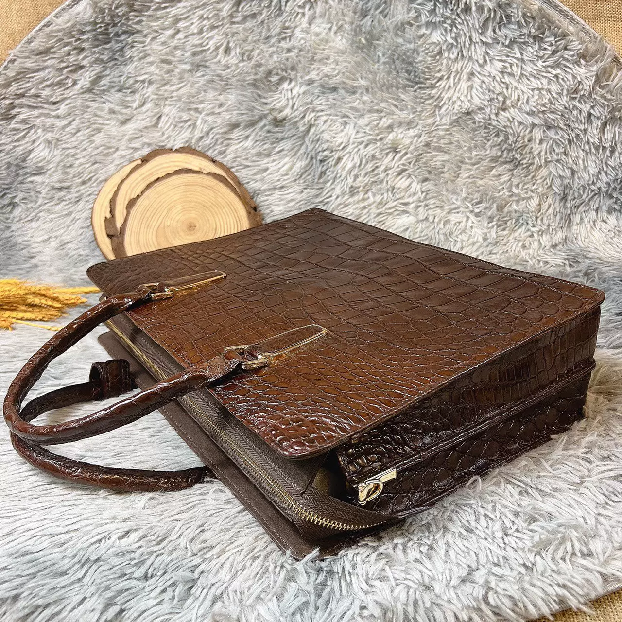 t&uacute;i da nữ B&igrave;nh T&acirc;n