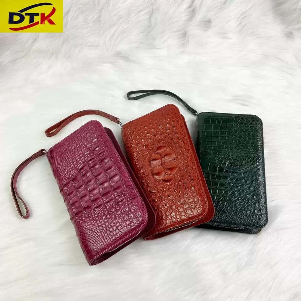 v&iacute; nữ da c&aacute; sấu B&igrave;nh T&acirc;n