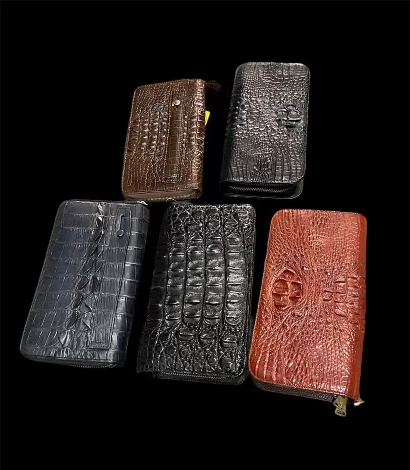 v&iacute; nữ da c&aacute; sấu B&igrave;nh T&acirc;n