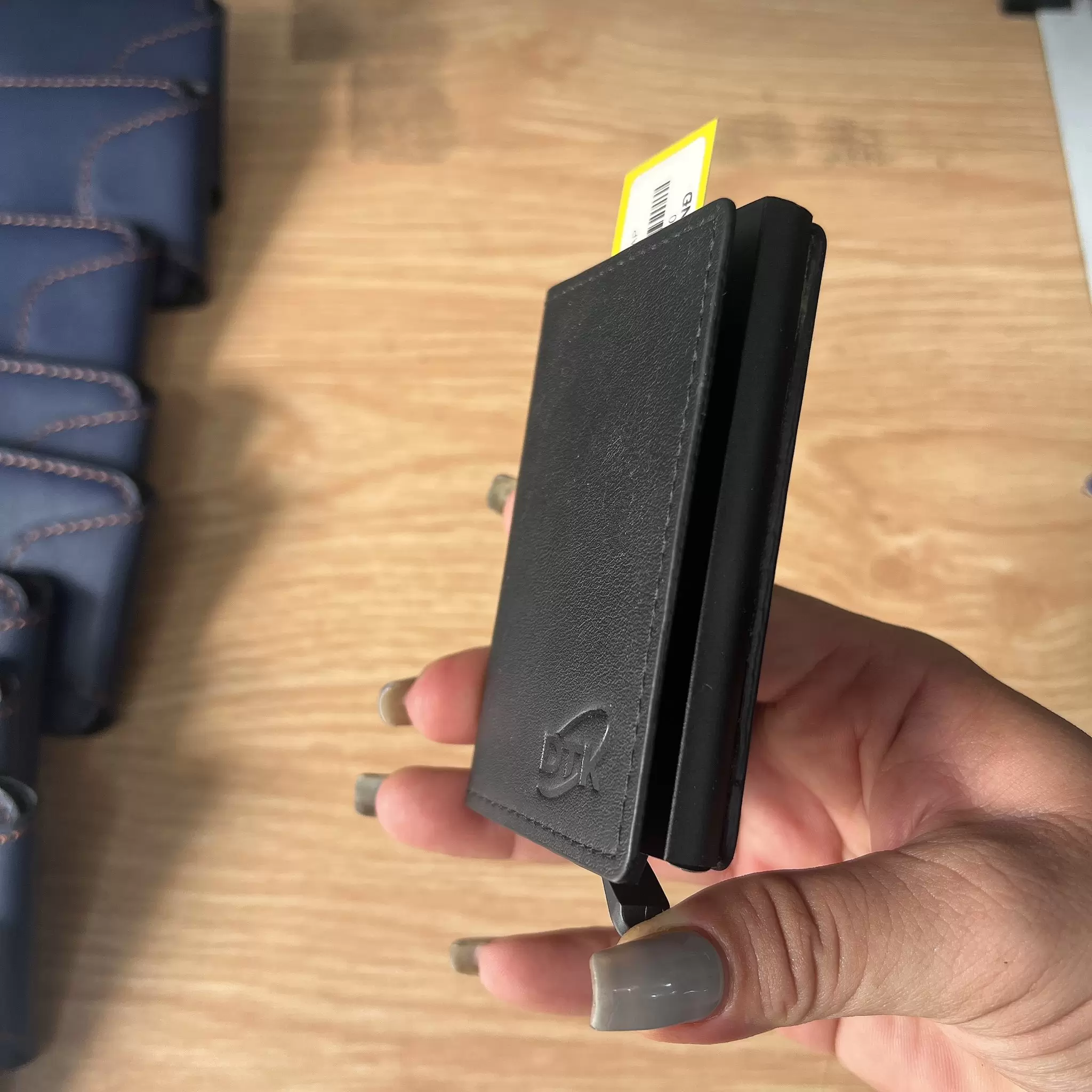 v&iacute; đựng namecard B&igrave;nh T&acirc;n